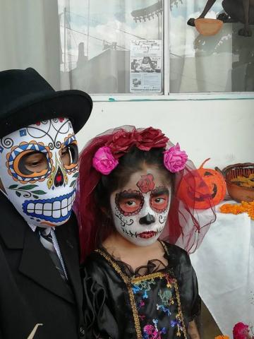 El DIF municipal fomenta la tradición de Día de Muertos con concurso de ofrendas imagen 2