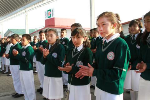 25 mil alumnos de Apizaco regresaron este día a sus aulas educativas imagen 2