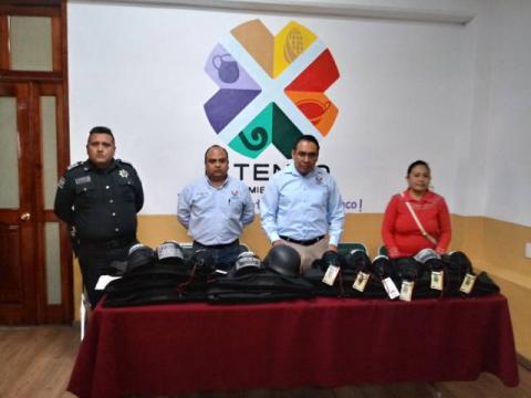 Mac Yonca entrega equipo a policía de Ixtenco imagen 3