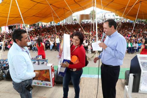 Celebran el Día de las Madres en Apizaco imagen 2