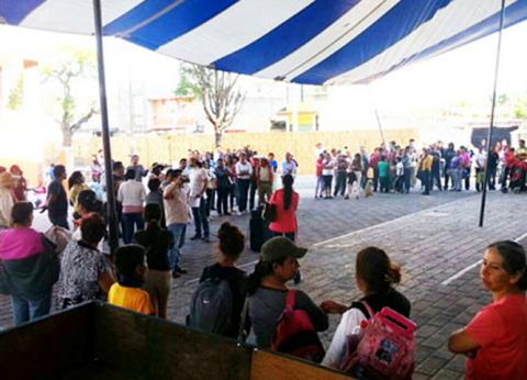 Toman alcaldía de Texoloc en protesta por destrucción de quiosco imagen 2