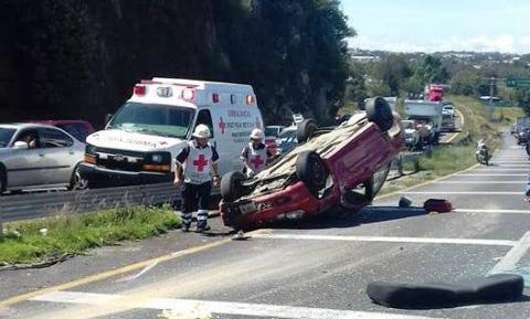Múltiples accidentes dejan un muerto y pérdidas materiales imagen 3