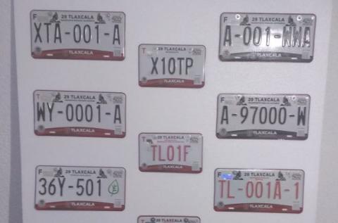 Proveedor de nuevas placas de automóvil incumple con contrato