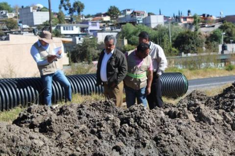 Zambrano Cervantes supervisa trabajos de obra del nuevo colector pluvial imagen 2