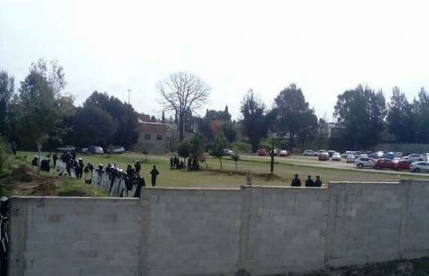 Normalistas espantan a Manuel Camacho imagen 1