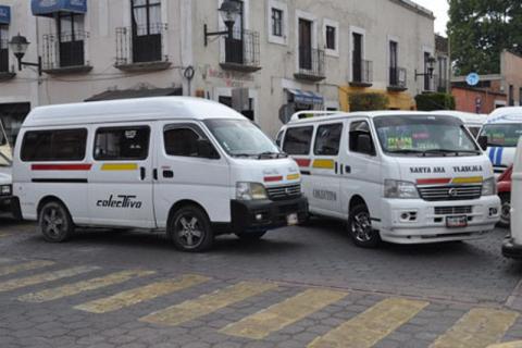 Quitan transportistas propaganda de sus unidades