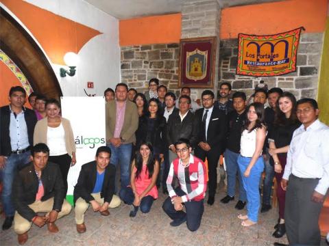 Participa Serafín Ortiz en tertulia con jóvenes de la Asociación Civil "Diálogos" imagen 1