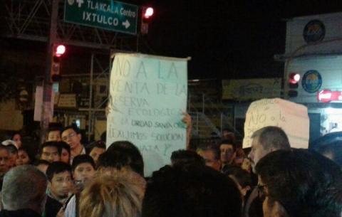 Bloquean boulevard Tlaxcala Chiautempan imagen 2