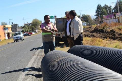 Zambrano Cervantes supervisa trabajos de obra del nuevo colector pluvial imagen 3