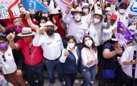 Anabell Ávalos dialoga con vecinos y trabajadores de El Carmen Tequexquitla imagen 2