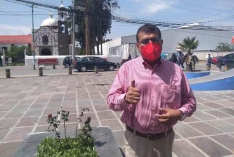 Ramírez Conde vota y pide a los apizaquenses salir a sufragar