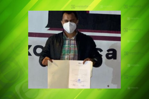 Recibe Luis Ángel Barroso constancia de mayoría como alcalde de Xicohtzinco