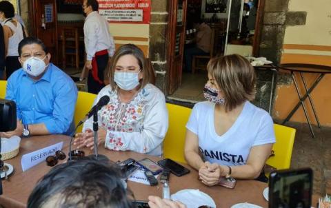 Piden a Anabell que en su gobierno no contrate funcionarios huevones