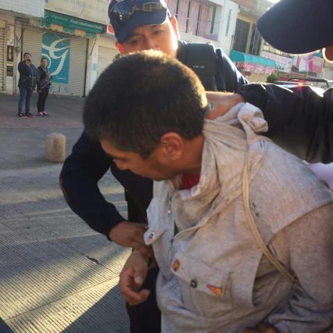 Acosador se salva de ser linchado en Chiautempan