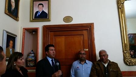 "Gracias Tlaxcala” dice Adolfo Escobar al inaugurar galería de alcaldes