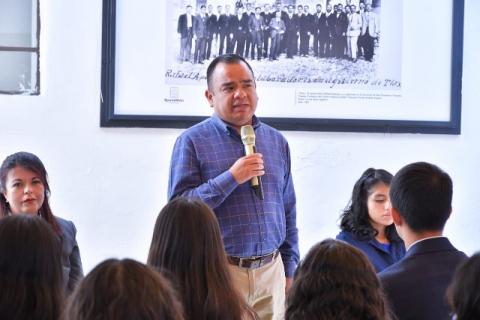 Ángelo Gutiérrez inauguró exposición “Trazos de Libertad” en Apetatitlán imagen 1