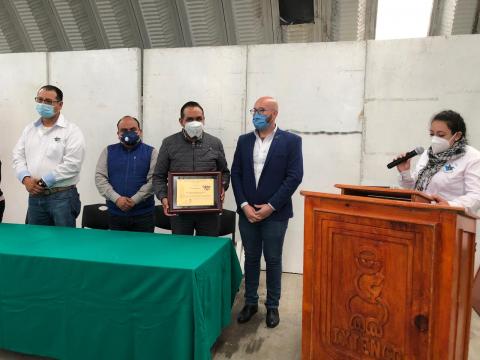 Reconocen autoridades educativas compromiso de Caballero Yonca con la Educación