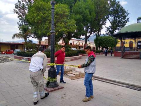 Acordonan el Parque del Centro de Tlaxco para evitar contagios imagen 2