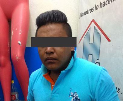 Recupera en Chiautempan auto robado y detiene a ladrones imagen 3