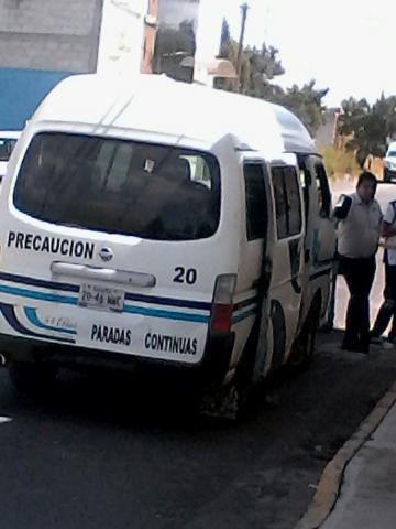 Atracan a usuarios de transporte público en Guadalupe Ixcotla