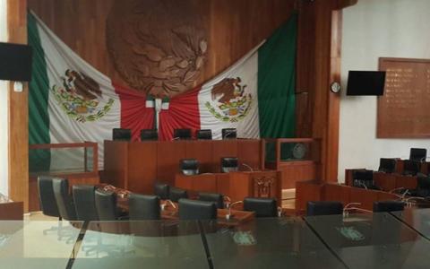 Alcaldes dan bofetada a diputados y rechazan reforma constitucional