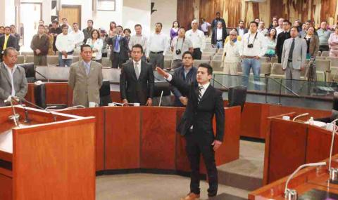 Asume cargo de diputado Luis Xavier Sánchez Vázquez