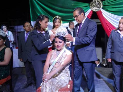 Da alcalde Miguel Ángel Caballero Yonca el Grito de Independencia en Ixtenco imagen 2