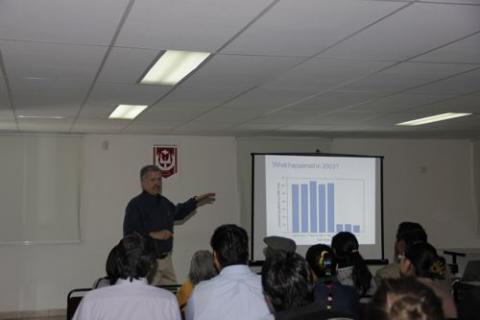 Visitó el CIRA experto mundial en Neuroendocrinología e impartió conferencia a estudiantes del CTBC