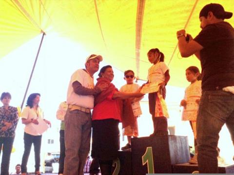 La Senadora Martha Palafox Gutiérrez conmemora el Día de la Mujer en Tetla imagen 3