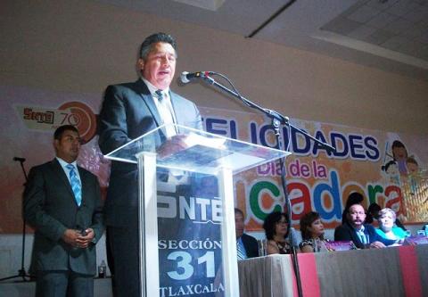Celebra el SNTE el día de la educadora