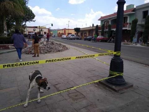 Acordonan el Parque del Centro de Tlaxco para evitar contagios imagen 4
