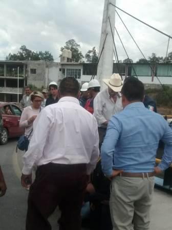 Sujeto ebrio intenta quitarse la vida en un puente y falla imagen 2