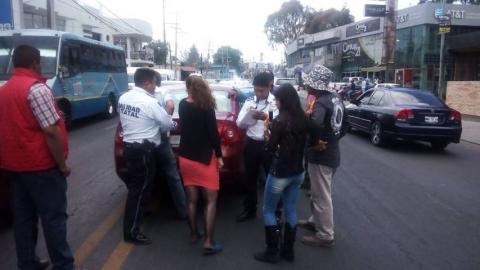 Reportan un accidente vial en la carretera Ocotlán- Chiautempan imagen 1
