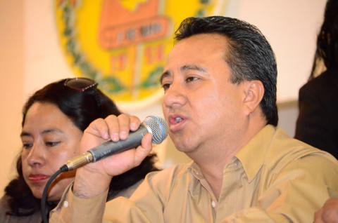 Edgar Tlapale atemoriza a sindicalizados del 7 de Mayo