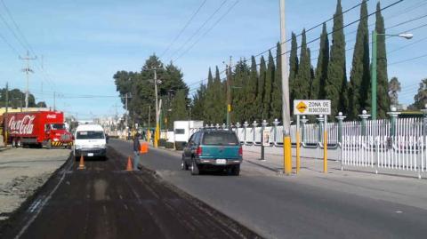 Supervisó Castro López reencarpetamiento de la Avenida Tecnológico en Tzompantepec imagen 3