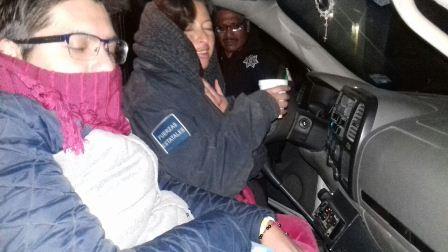 Rescatan policías estatales a mujer extraviada en la Malintzi