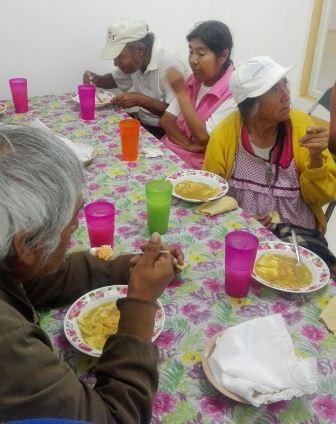 Refrenda alcalde compromiso social con población vulnerable imagen 2
