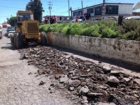 Arrancó la obra de pavimentacion de la Avenida Ferrocarril Oriente y Poniente de Santa Ana imagen 2
