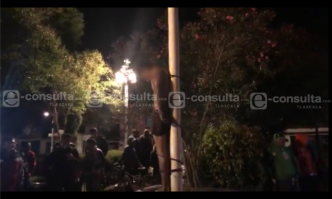 Habitantes dejan a ladrón como a Barrabas en Semana Santa