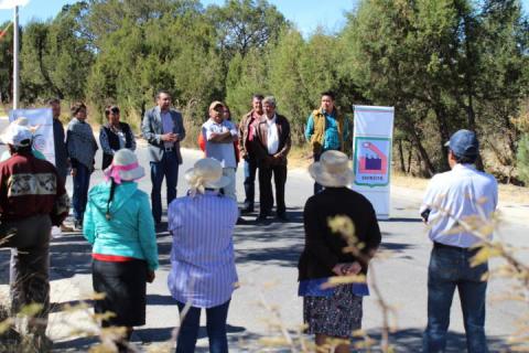 Pobladores de la Constancia ahora cuentan con calles màs iluminadas: alcalde imagen 1