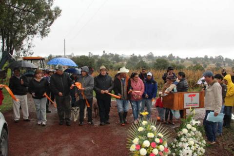 Hacer más obras de servicio básico es pensar en el desarrollo del municipio: alcalde imagen 2