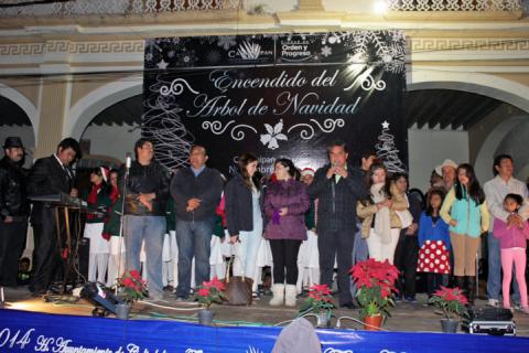 Con encendido de Árbol inician actividades Navideñas en Calpulalpan imagen 7