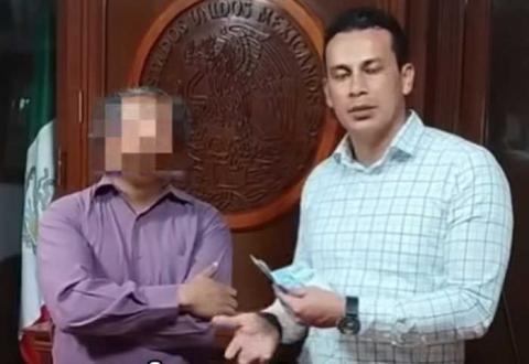 Doble discurso de Azain, devuelven dinero de extorsión, pero encubren corrupción interna, en Apetatitlán