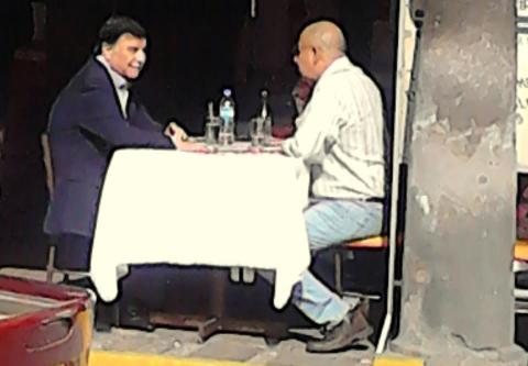Mariano González se reúne con operador del PRI