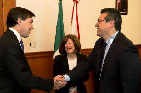 Inaugura Marco Mena Centro de Education USA Tlaxcala imagen 1