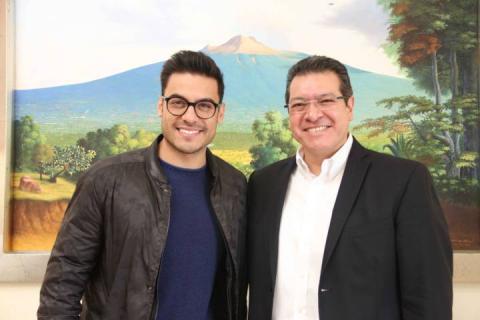 Se reúnen Marco Mena y el cantante tlaxcalteca Carlos Rivera
