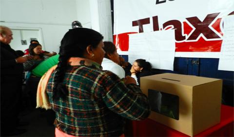 Participa Martha Palafox en asamblea de Morena
