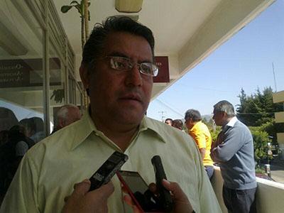 Denuncian persecución de líder sindical del CECYTE