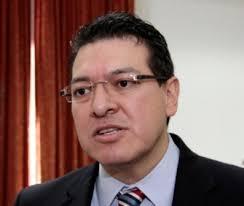 Cumple gobernador Marco Mena con convenio de la UATx