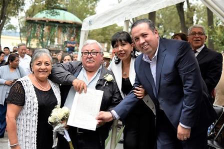 Realizan autoridades bodas colectivas en la capital del estado imagen 1